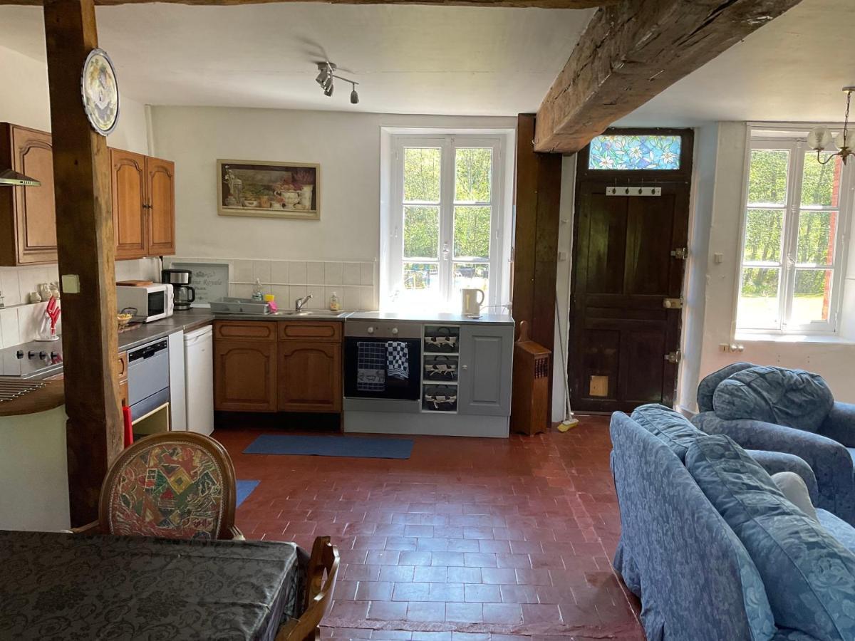 Villa Moulin des Forges à Moutier-Malcard Extérieur photo